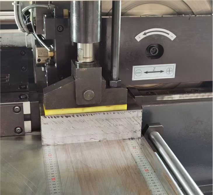 Advanced Maintenance Cost&Multifunctional Control CNC Sawing And Milling Machine in CHINA
